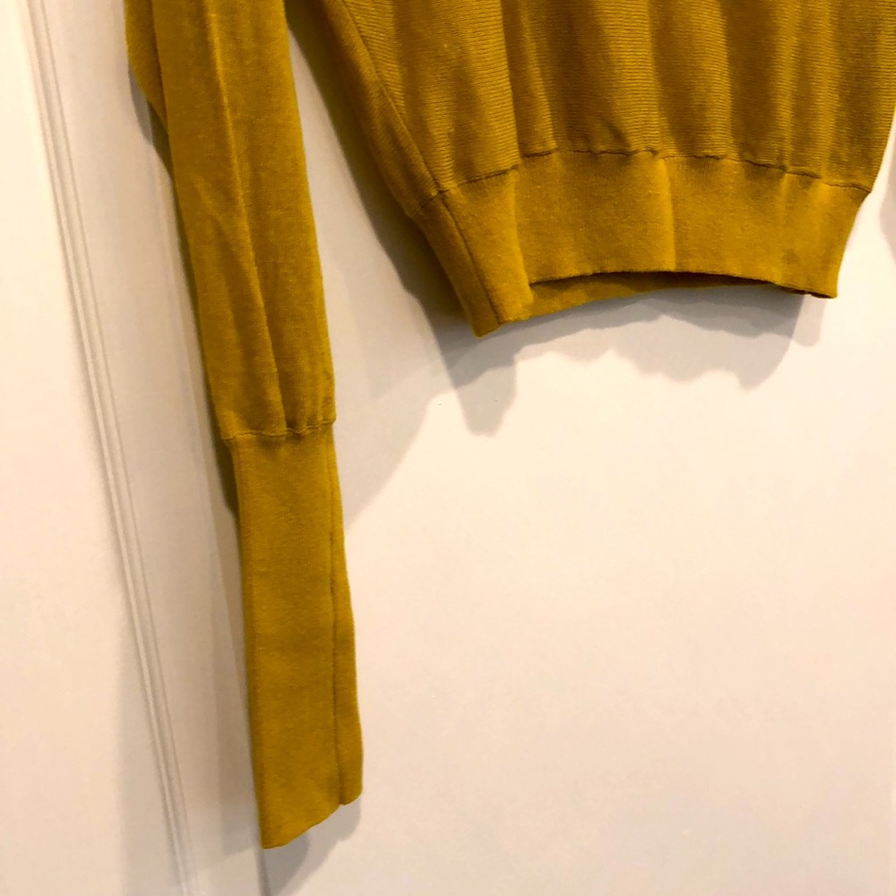Exquisite top! - Picture 3 of 7